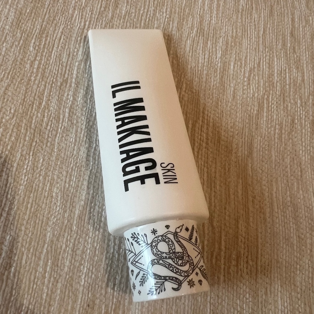 Il Makiage Power Polish Exfoliator